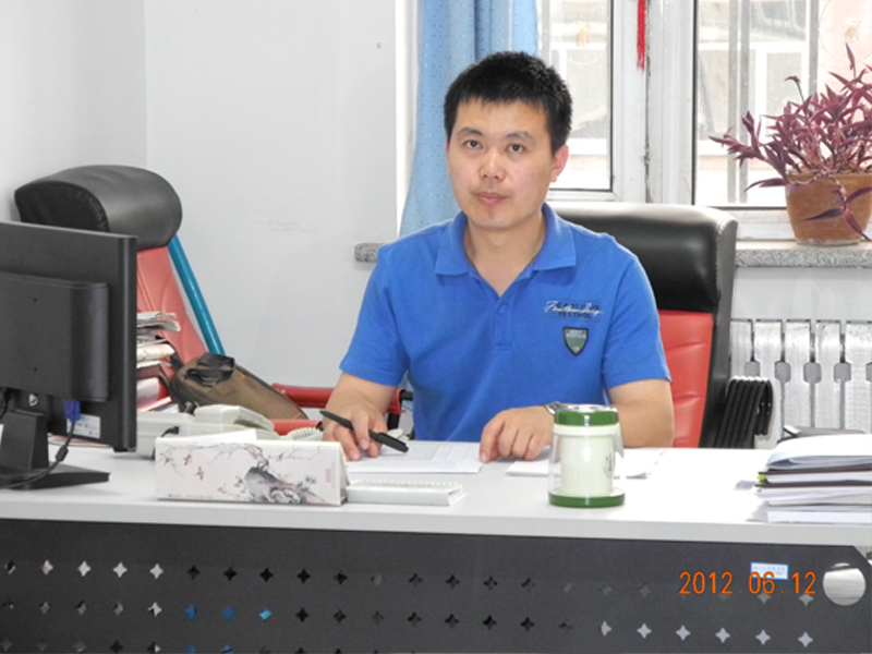 李长威——2012年“黑龙江省高等学校师德先进个人”称号