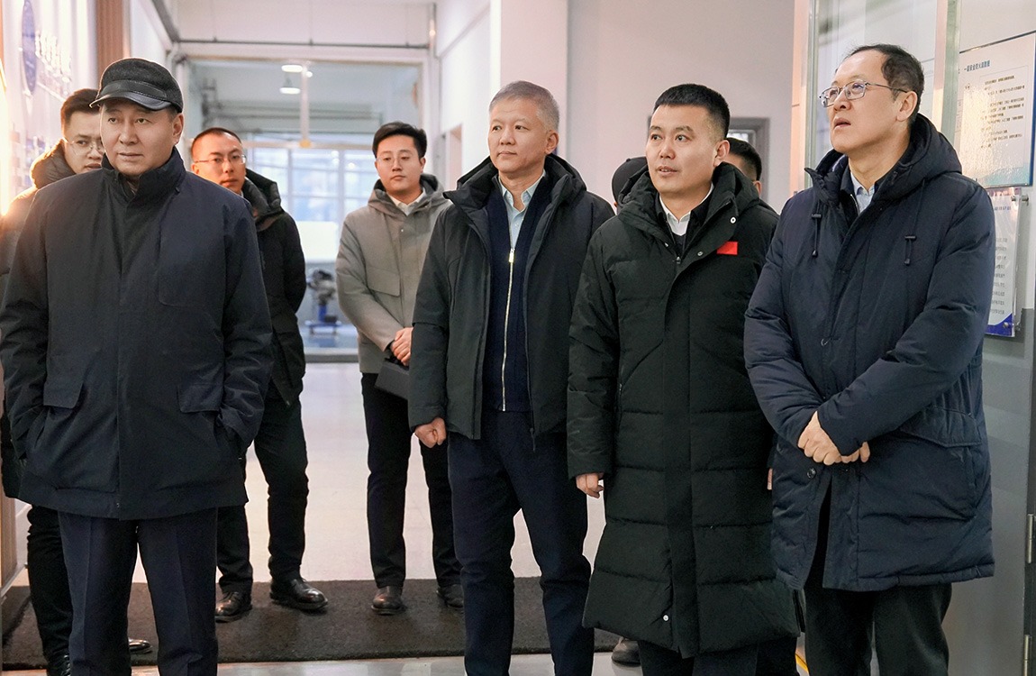 省政协副主席庞达到哈尔滨华德学院调研指导工作