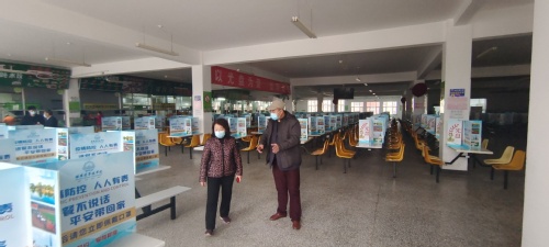 校领导深入学生食堂检查督导食品安全