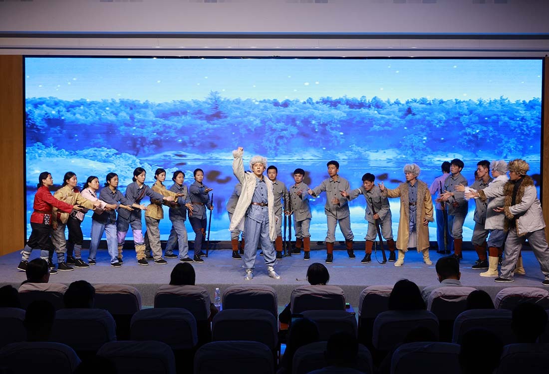 哈尔滨华德学院举办庆祝中国共产党成立103周年“弘扬伟大建党精神”主题宣讲报告会