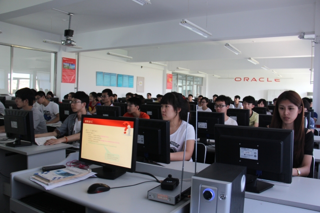 我校与Oracle（甲骨文）公司合作情况简介