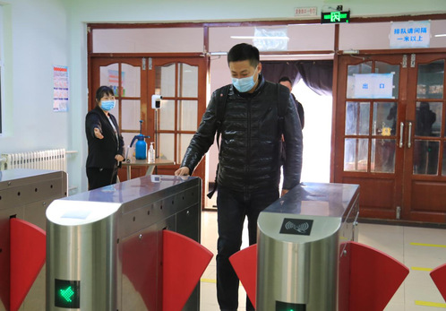 我校举行学生返校全链条工作流程实战演练