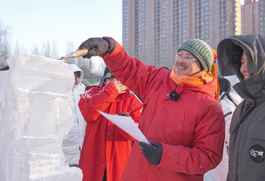 当冰雪遇见青春：哈尔滨华德学院推动冰雪艺术教育“破圈”生长