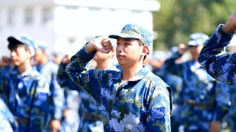 哈尔滨华德学院军训闭幕式暨开学典礼隆重举行!