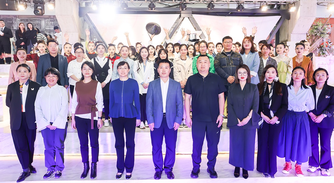 哈尔滨华德学院2023届优秀毕业设计作品发布会成功举办