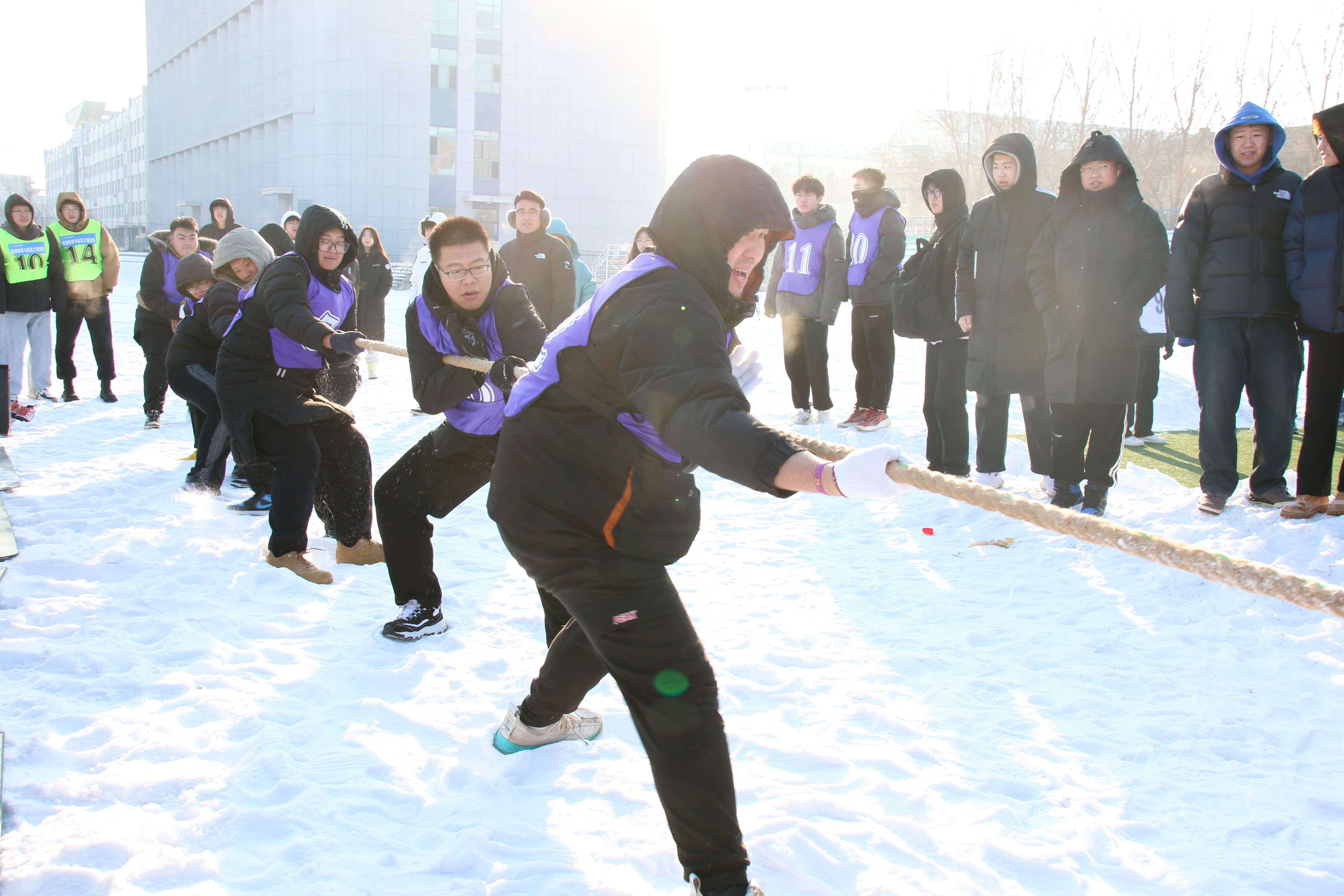 他们，让冰雪运动“燃”起来！