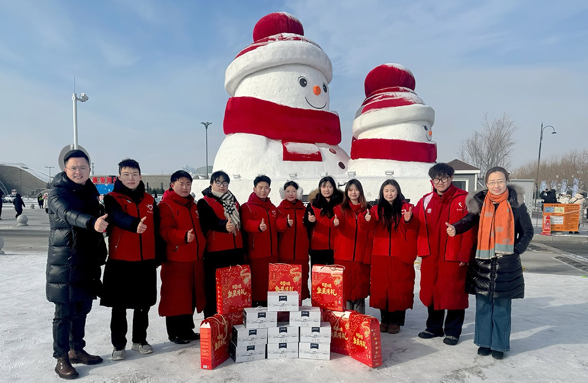 迎亚冬、贺新年！哈尔滨华德学院校领导慰问亚冬会志愿者