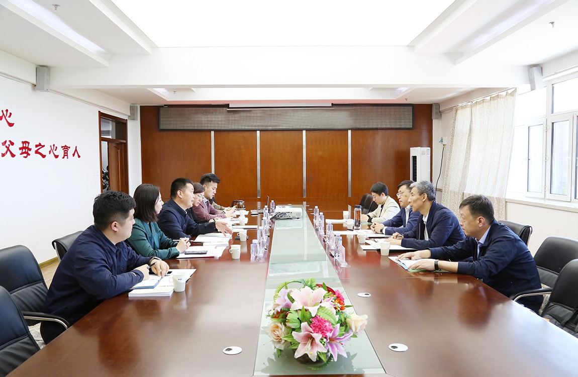 省民政厅社会组织管理局到哈尔滨华德学院开展新时期社会组织高质量发展调研活动
