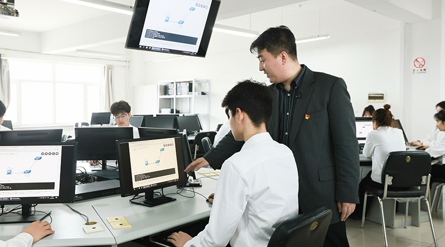 校内实训